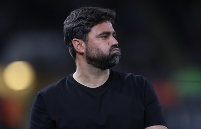 010926 Swansea City v Watford, EFL Sky Bet Championship - Swansea City head coach Vitor Matos reacts during the match