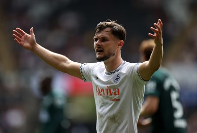 230825 - Swansea City v Watford FC - SkyBet Championship - A frustrated Liam Cullen of Swansea City 