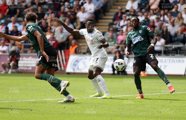 230825 - Swansea City v Watford FC - SkyBet Championship - Zeidane Inoussa of Swansea City can�t connect with the ball
