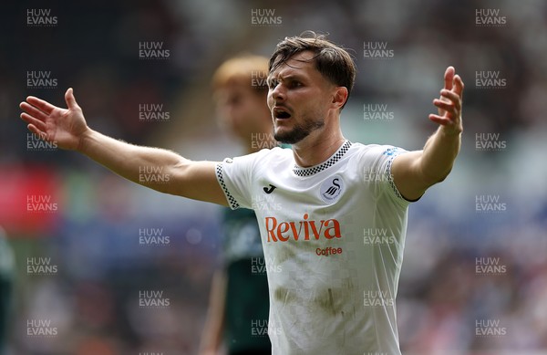 230825 - Swansea City v Watford FC - SkyBet Championship - A frustrated Liam Cullen of Swansea City 