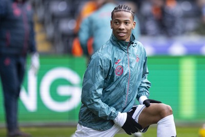 010126 - Swansea City v West Bromwich Albion - Sky Bet Championship - Ishe Samuels-Smith of Swansea City during the warm up