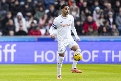 010126 - Swansea City v West Bromwich Albion - Sky Bet Championship - Ben Cabango of Swansea City in action