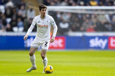 010126 - Swansea City v West Bromwich Albion - Sky Bet Championship - Josh Key of Swansea City in action