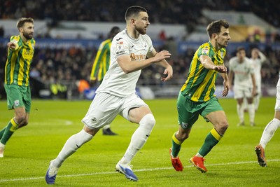 010126 - Swansea City v West Bromwich Albion - Sky Bet Championship - Zan Vipotnik of Swansea City in action