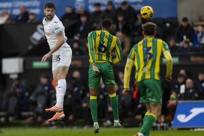 010126 - Swansea City v West Bromwich Albion - Sky Bet Championship - Cameron Burgess of Swansea City in action