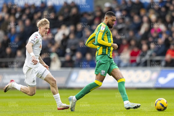010126 - Swansea City v West Bromwich Albion - Sky Bet Championship - George Campbell of West Brom in action against Melker Widell of Swansea City