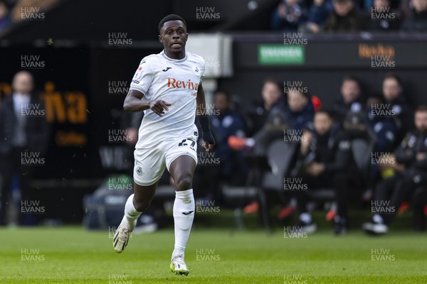 010126 - Swansea City v West Bromwich Albion - Sky Bet Championship - Zeidane Inoussa of Swansea City in action