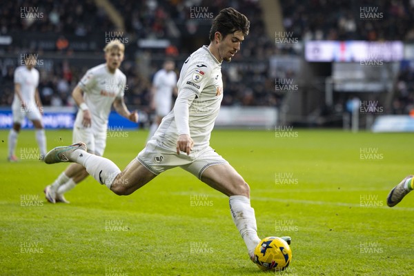 010126 - Swansea City v West Bromwich Albion - Sky Bet Championship - Josh Key of Swansea City in action