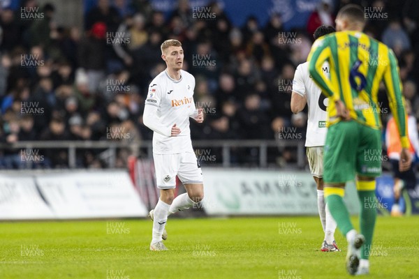 010126 - Swansea City v West Bromwich Albion - Sky Bet Championship - Jay Fulton of Swansea City in action