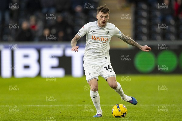 010126 - Swansea City v West Bromwich Albion - Sky Bet Championship - Josh Tymon of Swansea City in action