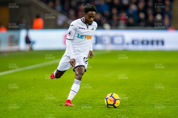 091217 - Swansea City v West Bromwich Albion, Premier League - Nathan Dyer of Swansea City in action 