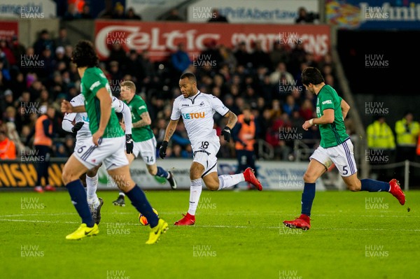 091217 - Swansea City v West Bromwich Albion, Premier League - Jordan Ayew of Swansea City takes the ball forwards 