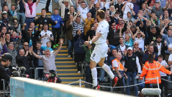 210517 - Swansea City v West Bromwich Albion, Premier League - Fernando Llorente of Swansea City celebrates after he scores City's second goal