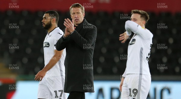 281118 - Swansea City v West Bromwich Albion - SkyBet Championship - Dejected Swansea City Manager Graham Potter at full time