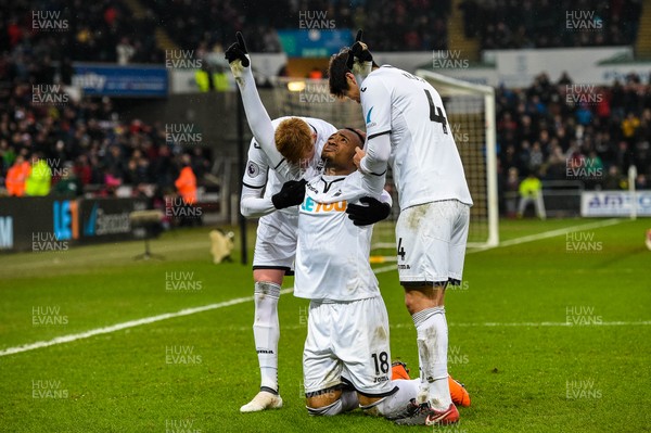 030318 - Swansea City v West Ham United  - Premier League - Jordan Ayew of Swansea City celebrates his penalty goal 