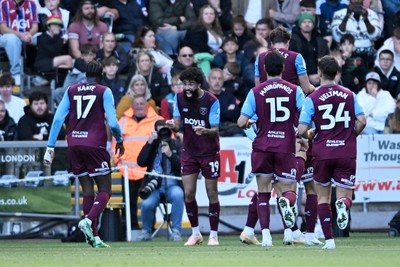 171026 - Swansea City v West Ham United - Sky Bet Championship - Pablo of West Ham celebrates scoring a goal with team mates