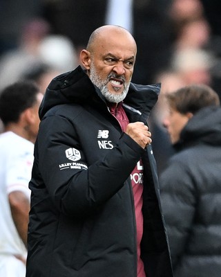 171026 - Swansea City v West Ham United - Sky Bet Championship - Nuno Espirito Santo, West Ham manager celebrates at full time
