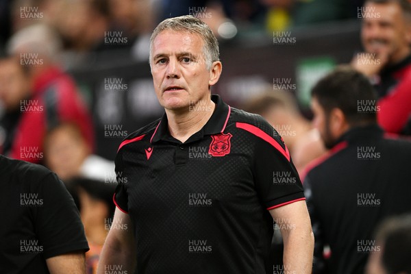 050926 - Swansea City v Wrexham - Sky Bet Championship - Phil Parkinson, Wrexham Manager