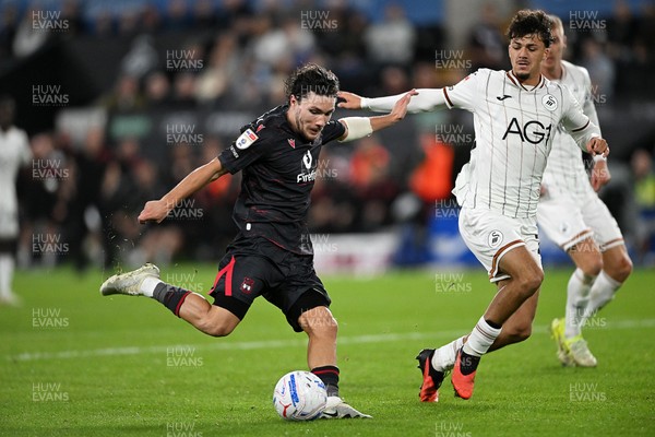 050926 - Swansea City v Wrexham - Sky Bet Championship - Callum O'Hare of Wrexham goes close
