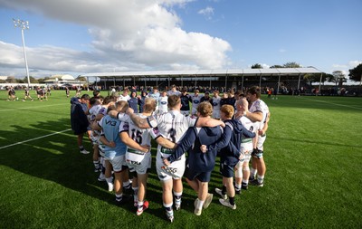 101026 Swansea RFC v Ebbw Vale, Super Rugbi Cymru - Swansea huddle up at the end of the match