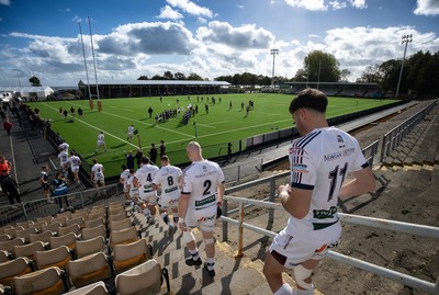 101026 Swansea RFC v Ebbw Vale, Super Rugbi Cymru - Swansea make their way to the pitch for the start of the match