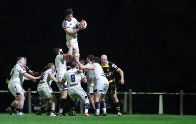 021025 - Swansea RFC v Newport RFC, Super Rygbi Cymru - Swansea take the line out