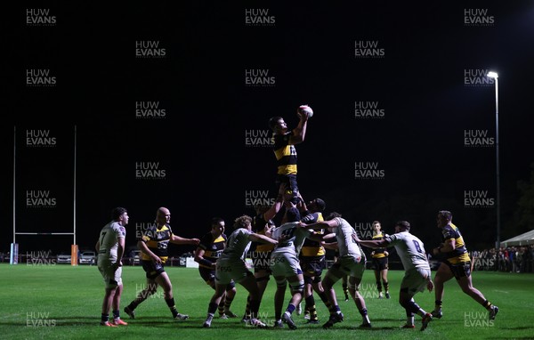 021025 - Swansea RFC v Newport RFC, Super Rygbi Cymru - Newport win the line out