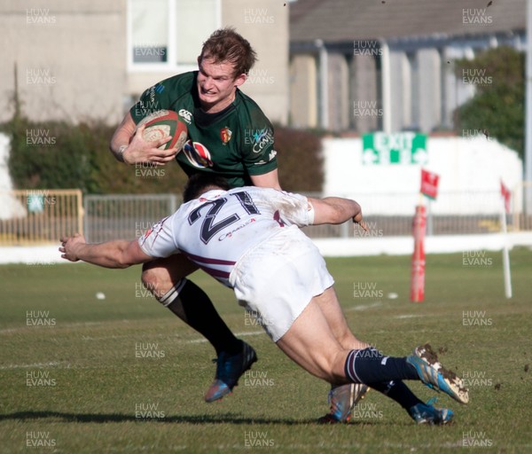 07 03 15 - Swansea RFC V RGC1404 - SWALEC Championship - RGCs Josh Leach runs into Swansea's Tom Williams