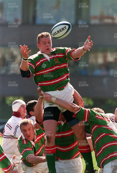 120497 - Swansea v Ebbw Vale - Chay Billen of Ebbw wins the line out