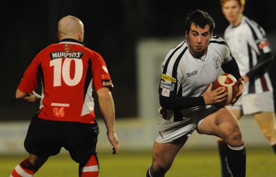 12.03.10 - Principality Premiership Rugby, Swansea v Pontypridd Swansea's Scott Baldwin looks for a way through 