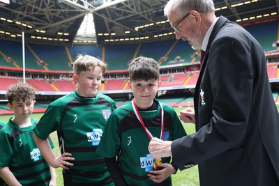 210324 - Swansea Valley v Mynydd Mawr - Welsh Schools Junior Group U11 DC Thomas Bowl Final - Players receive medals   