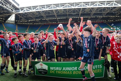 210324 - Swansea Valley v Mynydd Mawr - Welsh Schools Junior Group U11 DC Thomas Bowl Final - Mynydd Mawr celebrate winning the Bowl