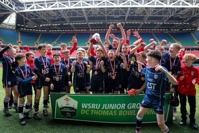 210324 - Swansea Valley v Mynydd Mawr - Welsh Schools Junior Group U11 DC Thomas Bowl Final - Mynydd Mawr celebrate winning the Bowl