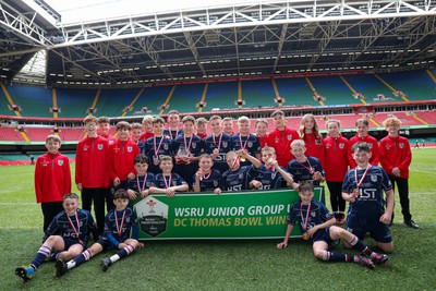 210324 - Swansea Valley v Mynydd Mawr - Welsh Schools Junior Group U11 DC Thomas Bowl Final - Mynydd Mawr celebrate winning the Bowl