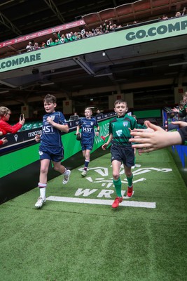 210324 - Swansea Valley v Mynydd Mawr - Welsh Schools Junior Group U11 DC Thomas Bowl Final - The players run out