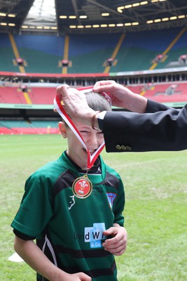 210324 - Swansea Valley v Mynydd Mawr - Welsh Schools Junior Group U11 DC Thomas Bowl Final - Players receive medals   