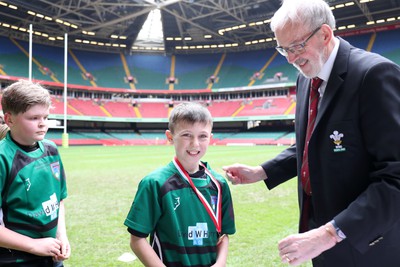 210324 - Swansea Valley v Mynydd Mawr - Welsh Schools Junior Group U11 DC Thomas Bowl Final - Players receive medals   