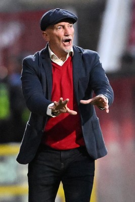 220926 - Swindon Town v Newport County - EFL Trophy -  Ian Holloway, Swindon Manager