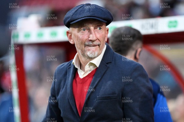 220926 - Swindon Town v Newport County - EFL Trophy -  Ian Holloway, Swindon Manager