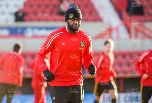 251117 - Swindon Town v Newport County - Sky Bet League 2 - Newport County forward Frank Nouble (10) warms up 