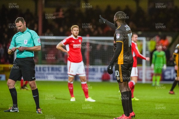 251117 - Swindon Town v Newport County - Sky Bet League 2 - Newport County forward Frank Nouble (10) gives the ref a thumbs up