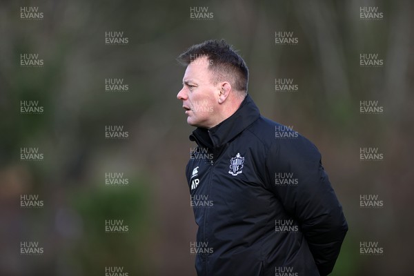 201225 - Taffs Well v Pentyrch - Admiral National League 2 East Central - Taffs Well Coach and former Wales international Matthew Rhys