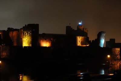 091209 - Doctor Who Filming - Local people in Caerphilly were stunned last night (Tues) when the 'Tardis' appeared on one of the towers at Caerphilly Castle in S Wales