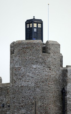 091209 - Doctor Who Filming - The Tardis sits on the tower at Caerphilly Castle, South Wales