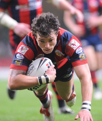 03.04.08 - Millennium Magic 2008 Rugby League Castleford Tigers v Wakefield Trinity Wildcats Wildcats' Scott Grix scores try 