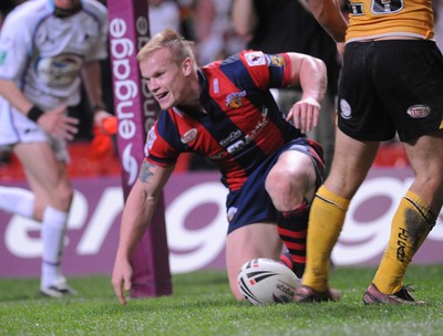 03.04.08 - Millennium Magic 2008 Rugby League Castleford Tigers v Wakefield Trinity Wildcats Wildcats' Damien Blanch scores try  