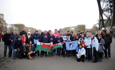 Tom Shanklin Charity Bike Ride Arrives in Paris 111111