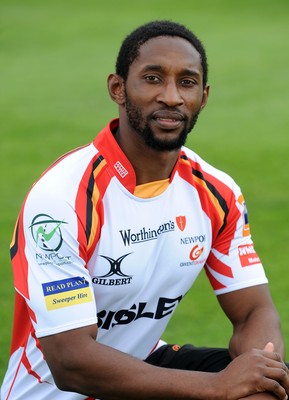 27.09.11.- Newport Gwent Dragons. New Dragons signing Tonderai Chavhanga.  