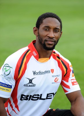 27.09.11.- Newport Gwent Dragons. New Dragons signing Tonderai Chavhanga.  