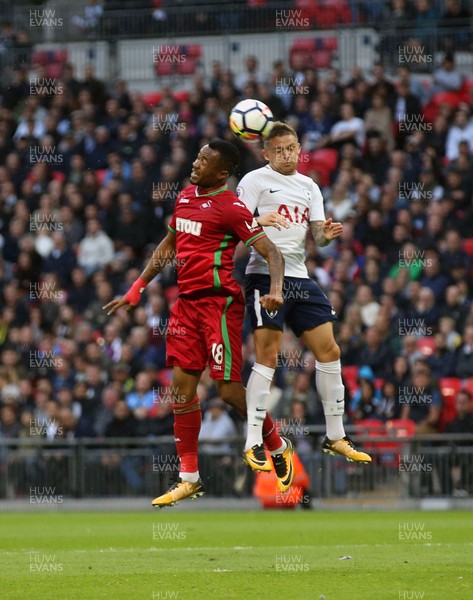 160917 - Tottenham Hotspur v Swansea City - Premier League - Jordan Ayew of Swansea City competes with Kieran Trippier of Tottenham Hotspur  